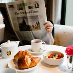 Hotel Le Pavillon Des Lettres 4*
