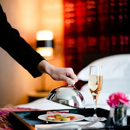 Hotel Le Pavillon Des Lettres 4*