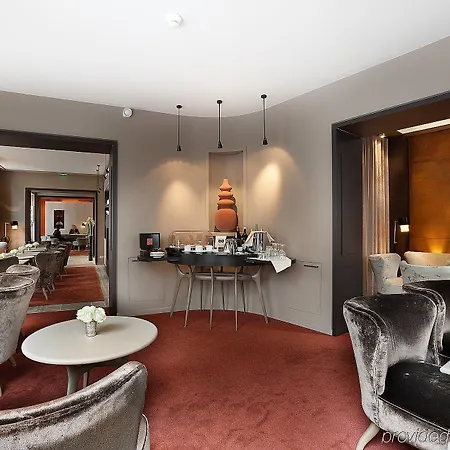 Hotel Le Pavillon Des Lettres 4*