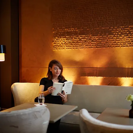 Hotel Le Pavillon Des Lettres 4*