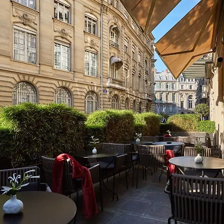 Hotel Le Pavillon Des Lettres 4*
