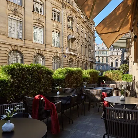 Szálloda Le Pavillon Des Lettres 4*