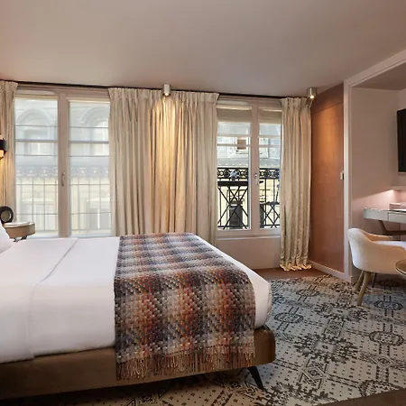 Hotel Le Pavillon Des Lettres 4*