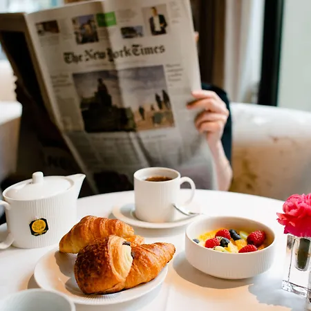 Hotel Le Pavillon Des Lettres 4*