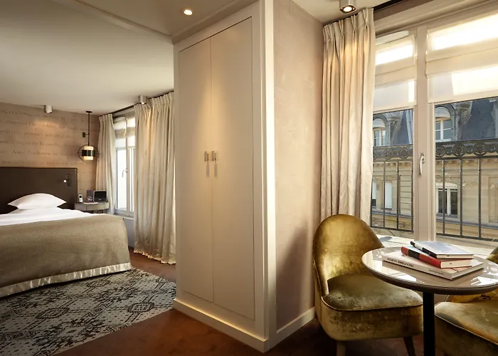 ホテル Le Pavillon Des Lettres