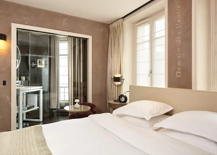 Le Pavillon Des Lettres 4*