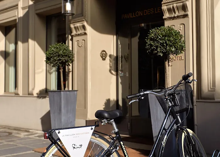 Le Pavillon Des Lettres Hotel 4*