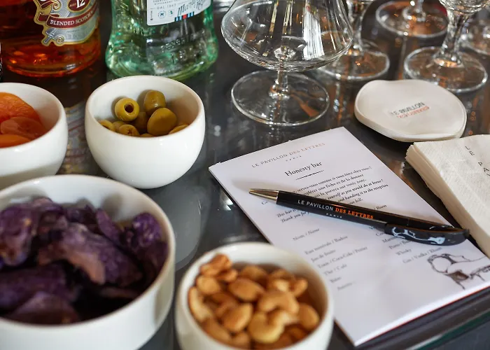 Hotel Le Pavillon Des Lettres