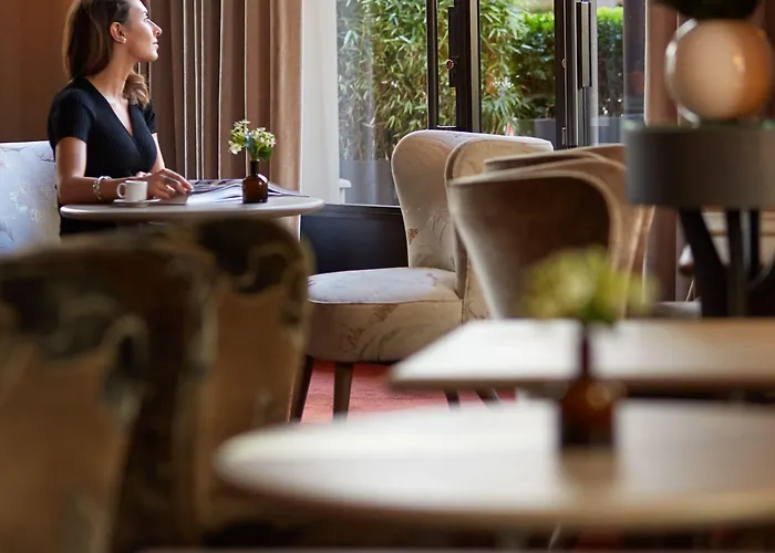 Le Pavillon Des Lettres 4*