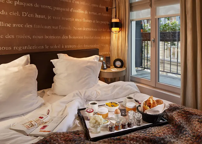 Le Pavillon Des Lettres 4*