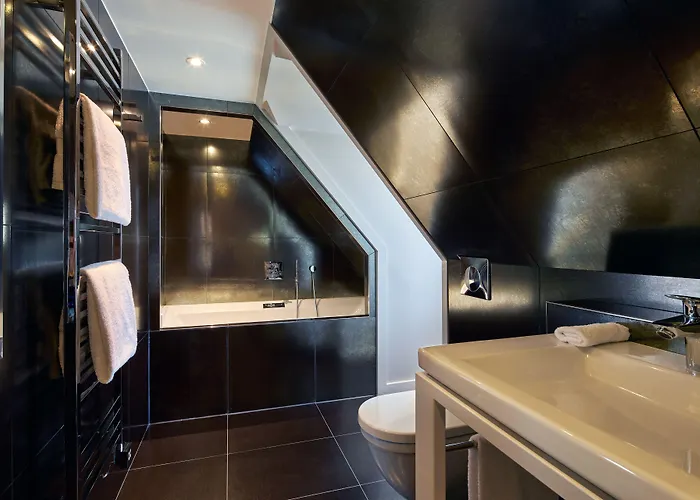 Le Pavillon Des Lettres