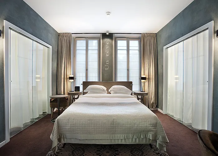 Hotel Le Pavillon Des Lettres 4*