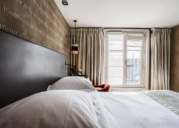 Le Pavillon Des Lettres Hotel 4*