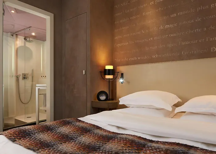 Le Pavillon Des Lettres Hotel 4*