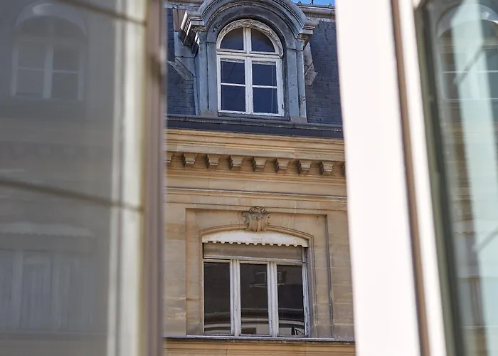 Le Pavillon Des Lettres Paryż